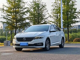 2022 Volkswagen Lavida III Рестайлинг, серый, 1300000 рублей, вид 1