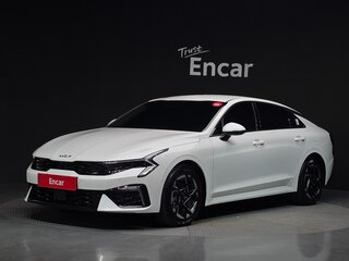2024 Kia K5 III Рестайлинг, белый, 2857600 рублей, вид 1