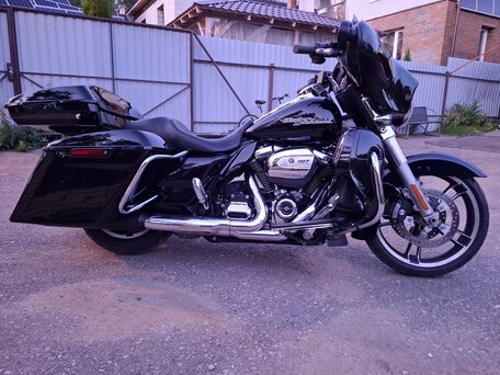 2017 Harley-Davidson Street Glide, чёрный, 1250000 рублей, вид 5