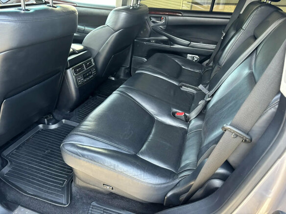 2011 Lexus LX 570 III, серебристый, 2970000 рублей - вид 26