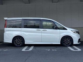 2022 Honda Stepwgn V Рестайлинг, белый, 2100000 рублей, вид 5