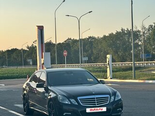 2009 Mercedes-Benz E-Класс 200 5G-Tronic IV (W212, S212, C207), чёрный, 1240000 рублей, вид 2