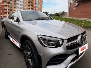 2020 Mercedes-Benz GLC Coupe 300 e I (C253) Рестайлинг, серый, 4575000 рублей, вид 3