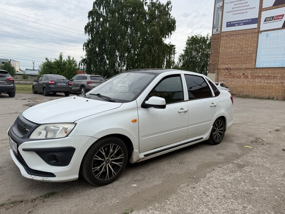 2013 Lada (ВАЗ) Granta Sport I, белый, 600000 рублей - вид 1