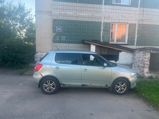 2010 Skoda Fabia II Рестайлинг, серый, 340000 рублей, вид 2