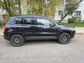 2010 Volkswagen Tiguan I, чёрный, 1350000 рублей, вид 5