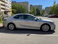 2022 Toyota Camry US Market VIII (XV70) Рестайлинг, серый, 2690000 рублей - вид 3