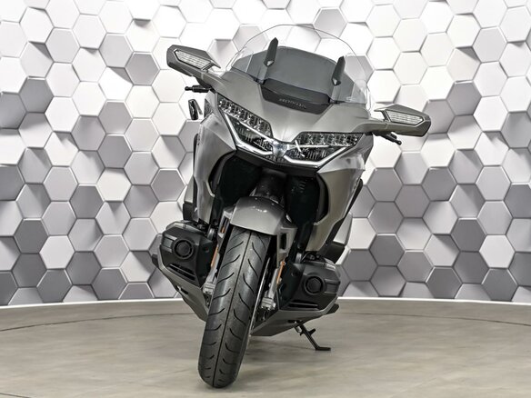 2018 Honda GL 1800 Gold Wing, серый, 2590000 рублей - вид 4