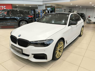 2018 BMW 5 серии 530i xDrive VII (G30/G31/G38), белый, 3200000 рублей, вид 1