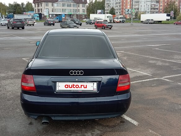 1999 Audi A4 I (B5) Рестайлинг, синий - вид 3