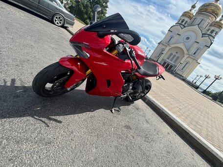 2019 Ducati Supersport, красный, 755000 рублей, вид 4