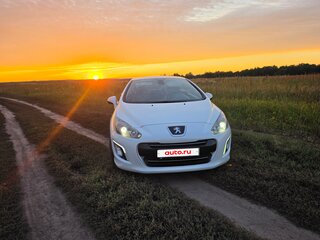 2012 Peugeot 308 I Рестайлинг, белый, 1333333 рублей, вид 1