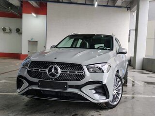 2025 Mercedes-Benz GLE 450 II (V167) Рестайлинг, серебристый, 15232000 рублей, вид 2