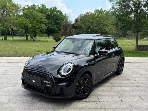 2022 Mini Hatch Cooper III (F55/F56) Рестайлинг 2, чёрный, 1937000 рублей - вид 5