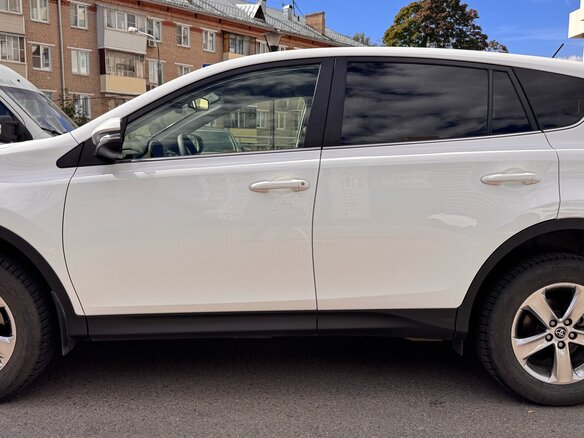 2015 Toyota RAV4 IV (XA40), белый, 1985000 рублей - вид 6