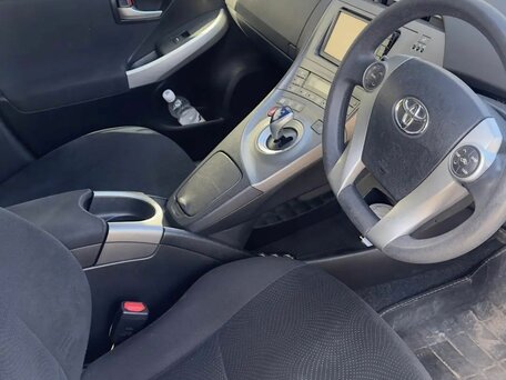 2014 Toyota Prius III Рестайлинг (XW30), серый, 1100000 рублей, вид 5