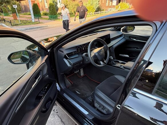 2025 Toyota Camry IX (XV80), чёрный - вид 9