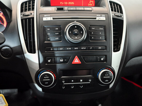 2010 Kia Ceed I Рестайлинг, серебристый, 700000 рублей - вид 17