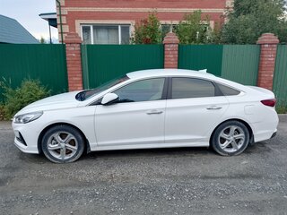 2019 Hyundai Sonata VII (LF) Рестайлинг, белый, 2000000 рублей, вид 5
