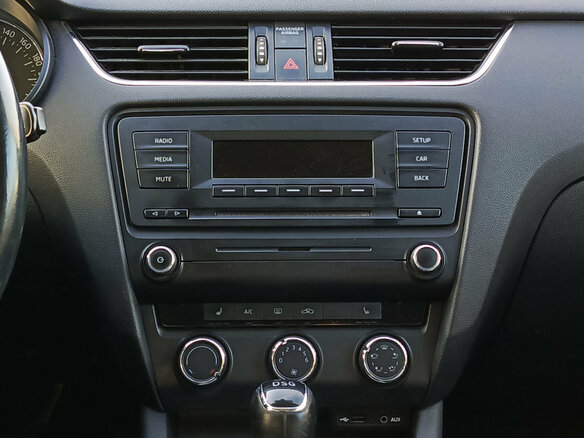 2014 Skoda Octavia III (A7), коричневый, 915000 рублей - вид 14