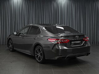 2020 Toyota Camry US Market VIII (XV70), серый, 2169000 рублей, вид 2