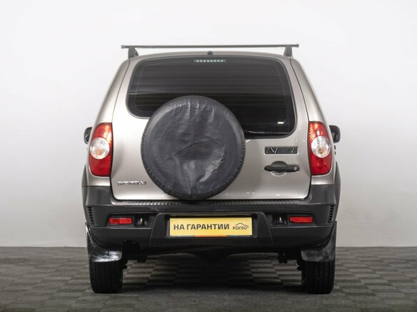 2018 Chevrolet Niva I Рестайлинг, коричневый, 899000 рублей - вид 3