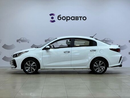 2020 Kia Rio IV, белый, 1400000 рублей, вид 5