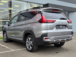 2023 Mitsubishi Xpander I Рестайлинг, серебристый, 2150000 рублей, вид 4