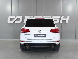 2015 Volkswagen Touareg II Рестайлинг, белый, 2599000 рублей, вид 4