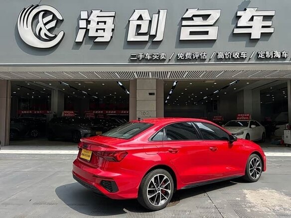 2022 Audi A3 35 TFSI Long IV (8Y), красный, 1750008 рублей - вид 2