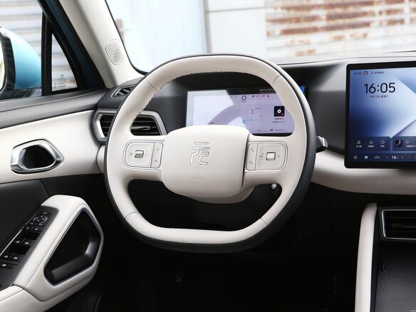 2026 BYD Yuan Up 45.12 kWh, белый, 2267007 рублей - вид 19