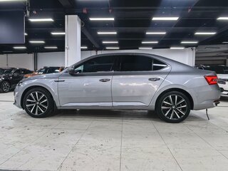 2023 Skoda Superb III Рестайлинг, голубой, 1540000 рублей, вид 5