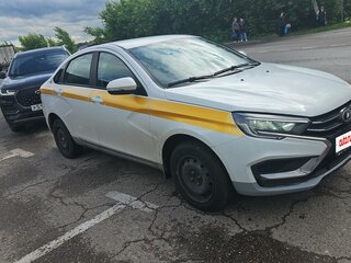 2024 Lada (ВАЗ) Vesta I Рестайлинг (NG), белый, 1055000 рублей, вид 1
