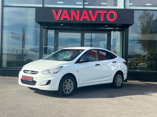 2013 Hyundai Solaris I, белый, 795000 рублей, вид 1