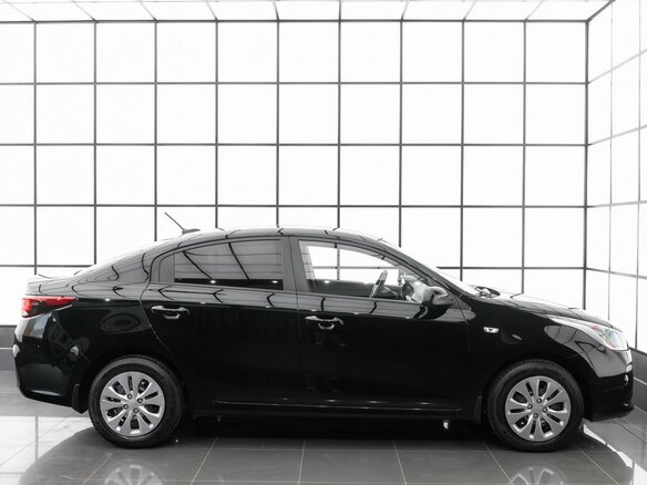 2018 Kia Rio IV, чёрный, 1559000 рублей - вид 4