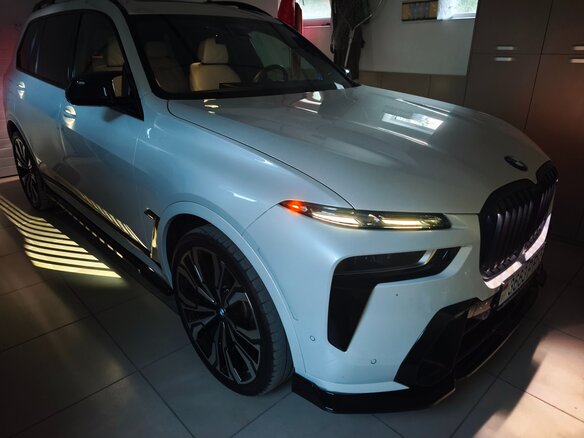 2024 BMW X7 40i I (G07) Рестайлинг, белый, 9900000 рублей - вид 13
