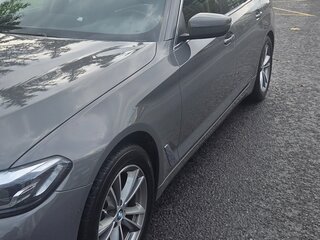2021 BMW 5 серии 520i VII (G30/G31/G38) Рестайлинг, серый, 3500000 рублей, вид 2