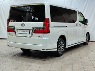 2020 Toyota HiAce H300, белый, 6800000 рублей, вид 4