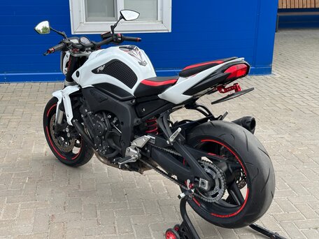 2012 Yamaha FZ1, белый, 560000 рублей, вид 4