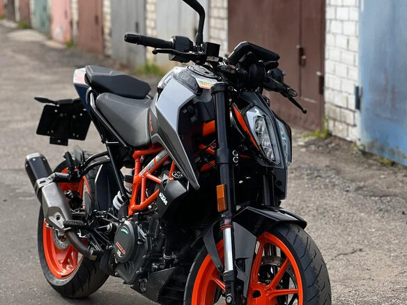 2023 KTM 390 Duke, серый, 535000 рублей - вид 4