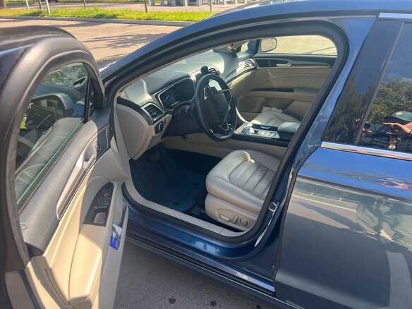 2018 Ford Fusion (North America) II Рестайлинг, синий, 1300000 рублей - вид 12