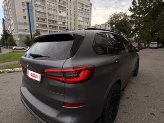 2019 BMW X5 40i IV (G05/G18), чёрный, 6200000 рублей, вид 4