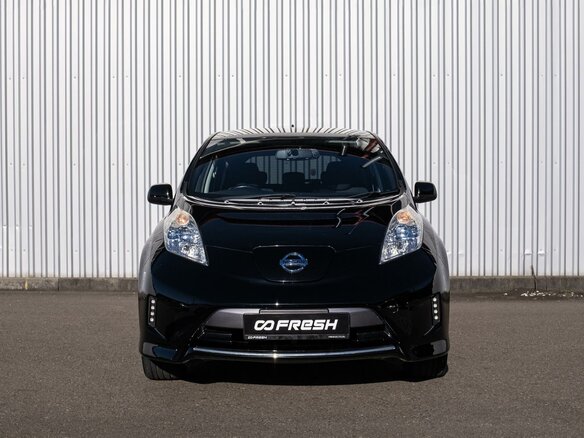 2015 Nissan Leaf 30kWh I (ZE0/AZE0), чёрный, 1110000 рублей - вид 2