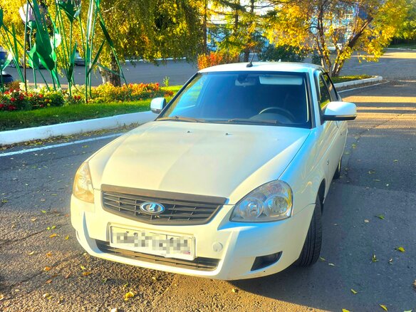 2012 Lada (ВАЗ) Priora I, белый, 390000 рублей