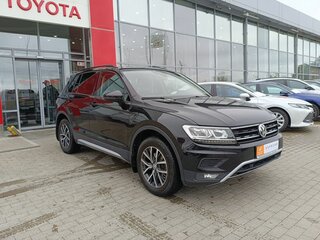 2019 Volkswagen Tiguan II, чёрный, 2756000 рублей, вид 3