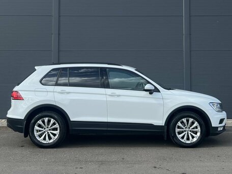 2017 Volkswagen Tiguan II, белый, 1710000 рублей, вид 4