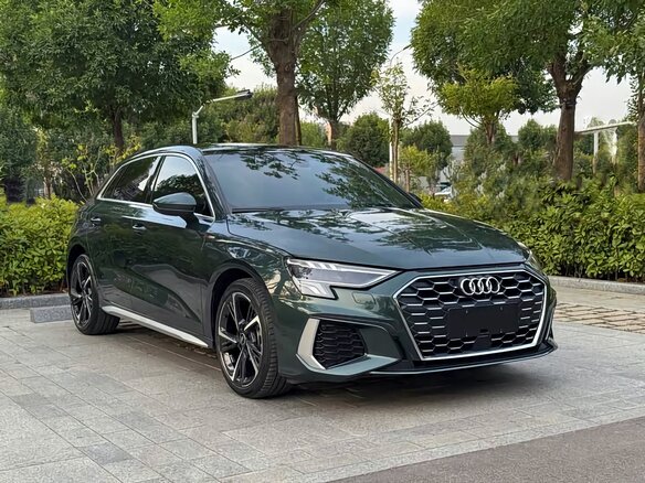 2023 Audi A3 Sportback 35 TFSI IV (8Y), зелёный, 2220000 рублей - вид 2