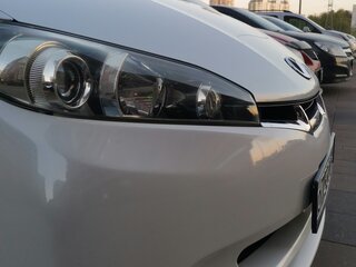 2010 Toyota Wish II, белый, 1750000 рублей, вид 2