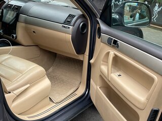 2008 Volkswagen Touareg I Рестайлинг, чёрный, 1050000 рублей, вид 2
