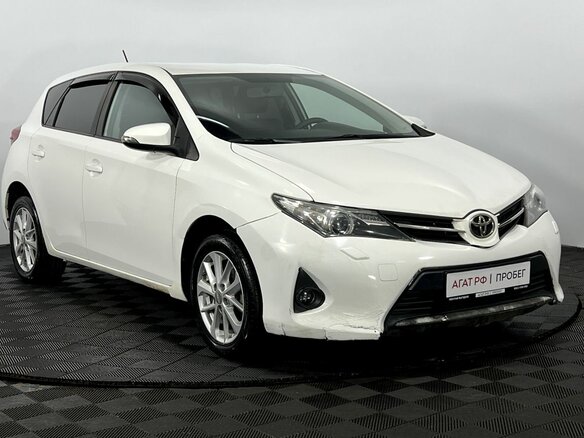 2013 Toyota Auris II, белый - вид 3